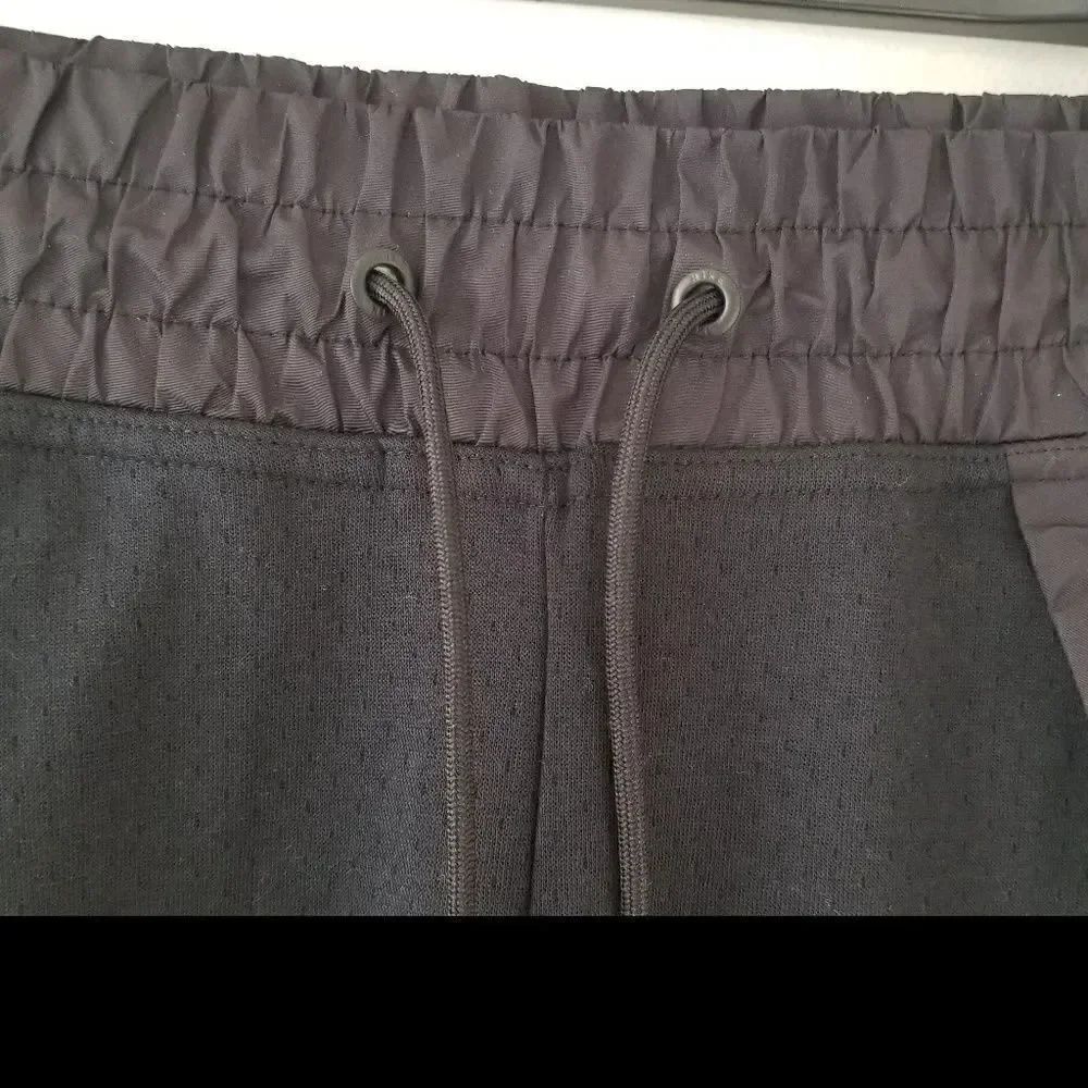 Nike Tech Pack Capris Pant (NWT) - Picture 8 of 8
